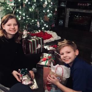 Meet your Posher, Val